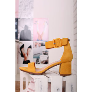 Žluté sandály 35196
